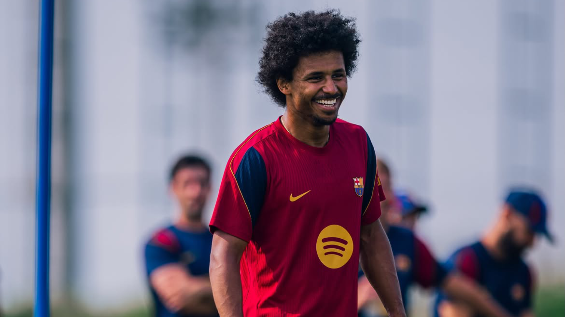 Karim Adeyemi durante una sesión de entrenamiento del Barcelona.